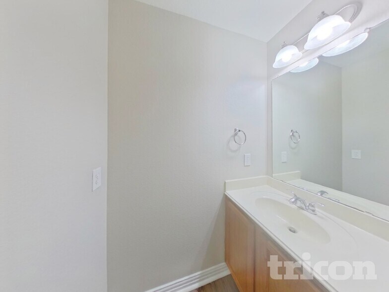 Building Photo - 7814 Longbow Ln