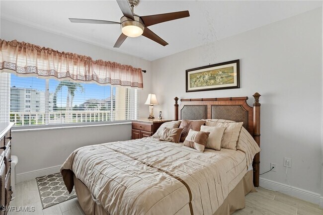 Building Photo - 25900 Hickory Blvd