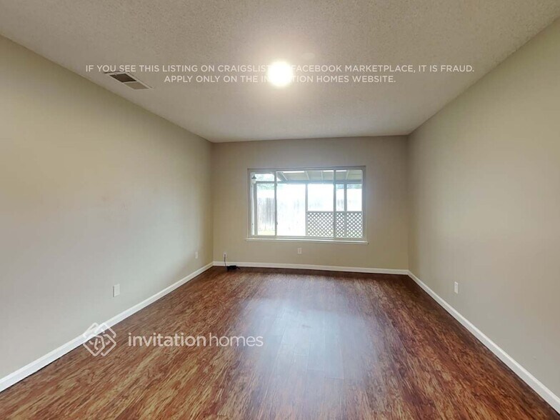 Building Photo - 1036 Breton Dr