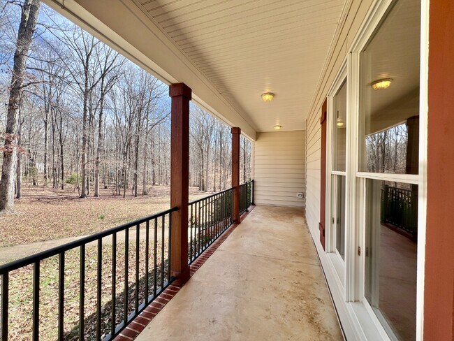 Building Photo - 7809 Deer Trail