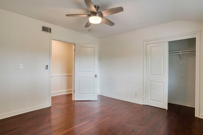 Building Photo - FALL IN LOVE with a Woodland Hills View