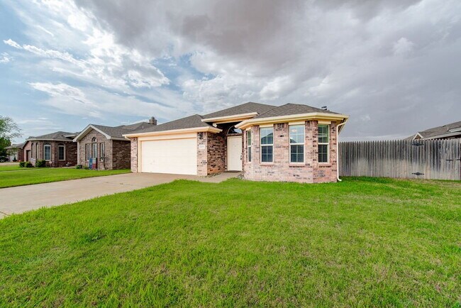 Primary Photo - Spacious 4-Bedroom Gem in North Lubbock