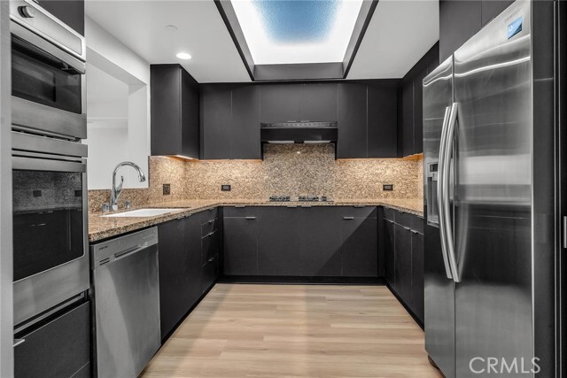 Building Photo - 13600 Marina Pointe Dr