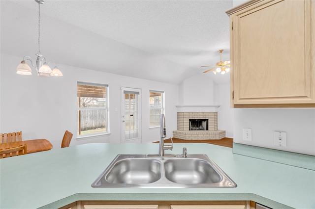 Building Photo - 8464 Ruthette Dr