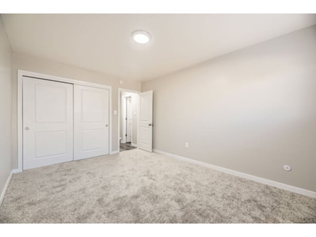 Building Photo - 1909 S Depew St