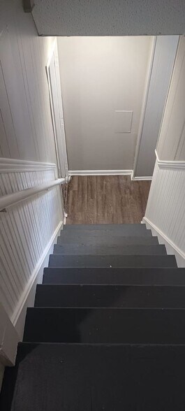 Building Photo - 215 Virginia Ave