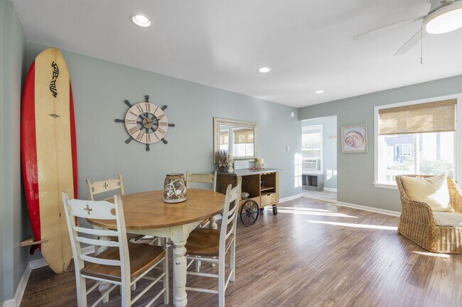 Building Photo - 16 Grasshopper Ln