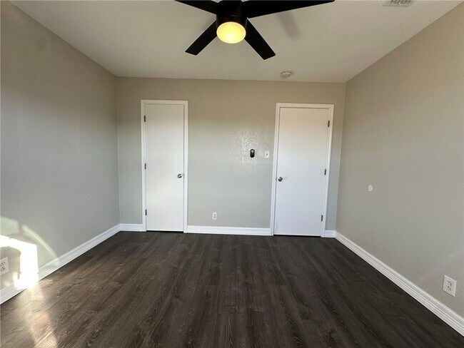 Building Photo - 3152 Meadow Ln