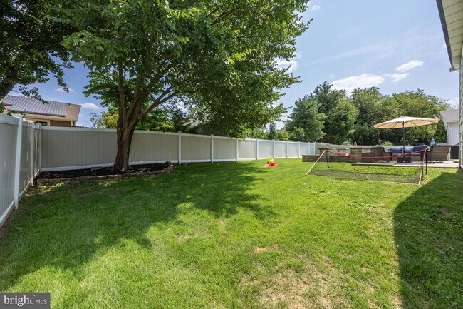 Building Photo - 1022 Haral Pl