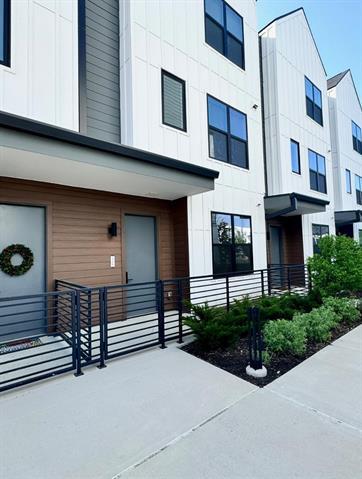 Building Photo - 2100 Legacy Dr