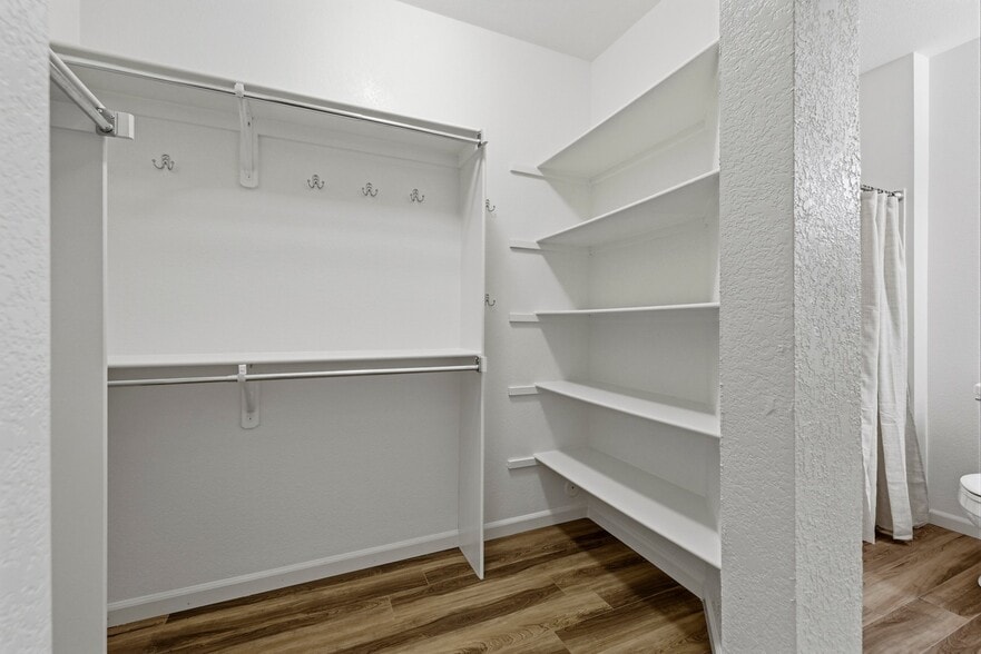 Building Photo - 1907 Grays Peak Dr