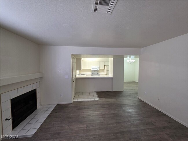 Building Photo - 2725 S Nellis Blvd