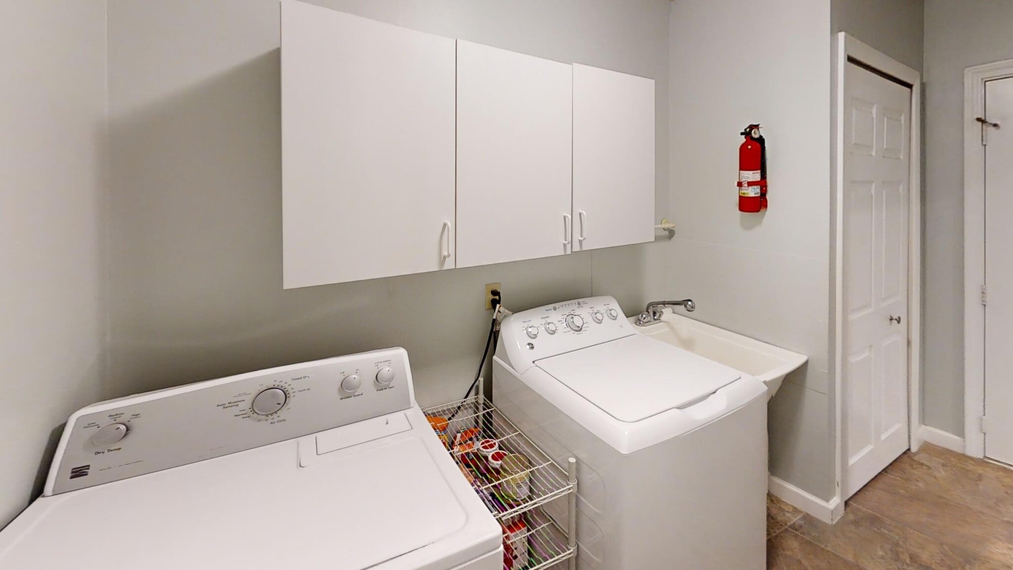 Laundry mud room - 39953 Sandpoint Way