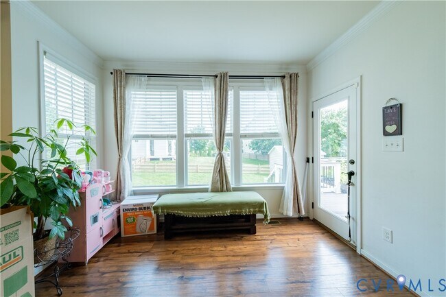 Building Photo - 9528 Thistleton Ct