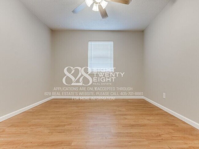 Building Photo - *AVAILABLE NOW!* Recently Updated 3 Bed/2 Bath Single Family Home Near Lake Overholser!