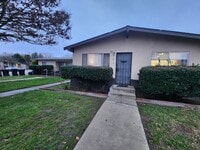 Building Photo - Charming 2 bedroom home