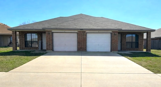 Building Photo - 3205 Dannen Ct