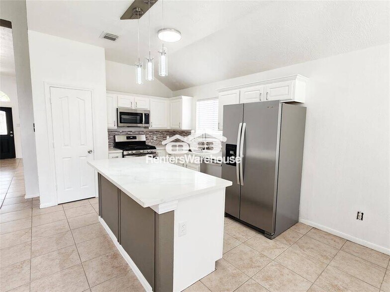 Building Photo - 2810 Autumn Springs Ln