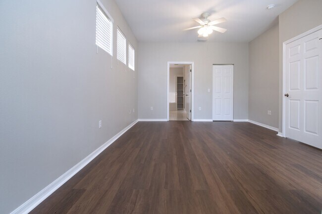 Building Photo - 4 bedroom 3 Bath Pool home in Lakewood Ran...