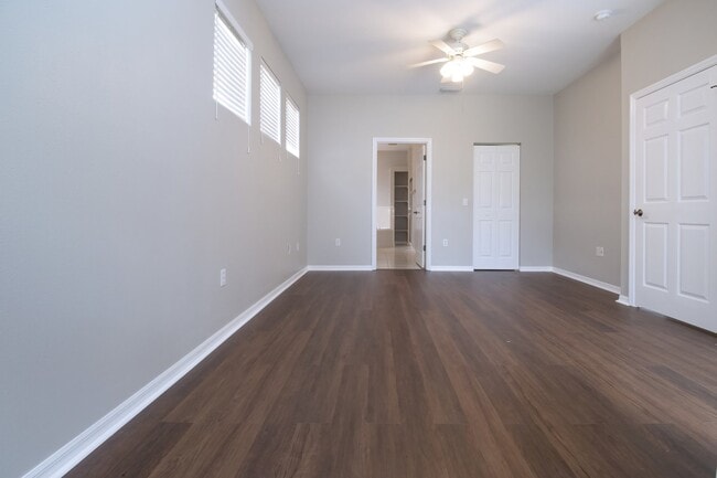 Building Photo - 4 bedroom 3 Bath Pool home in Lakewood Ranch Greenbrook