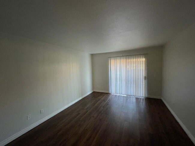 Building Photo - 200 E Alessandro Blvd