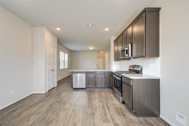 Building Photo - 8403 Baywatch Cir