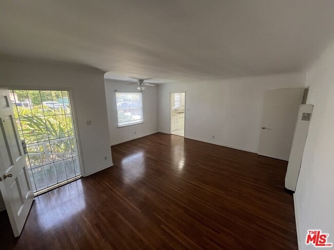 Primary Photo - 4225 Campbell Dr
