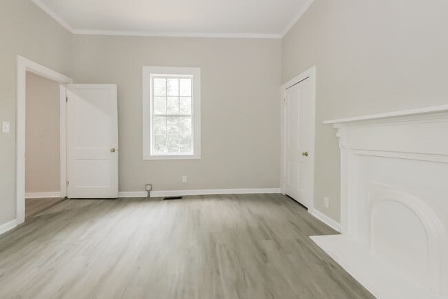 Building Photo - Charming Home in Quiet Griffin Neighborhood – For Rent