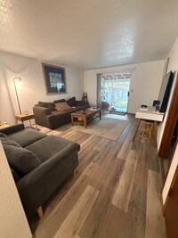 Building Photo - 1797 SE Bethel St