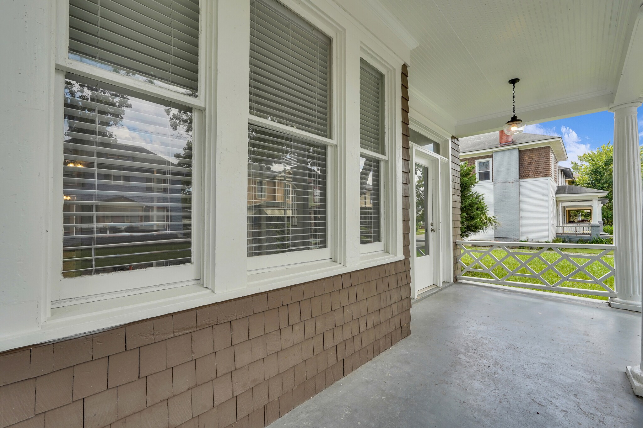 Side Front Porch - 537 E 40th St