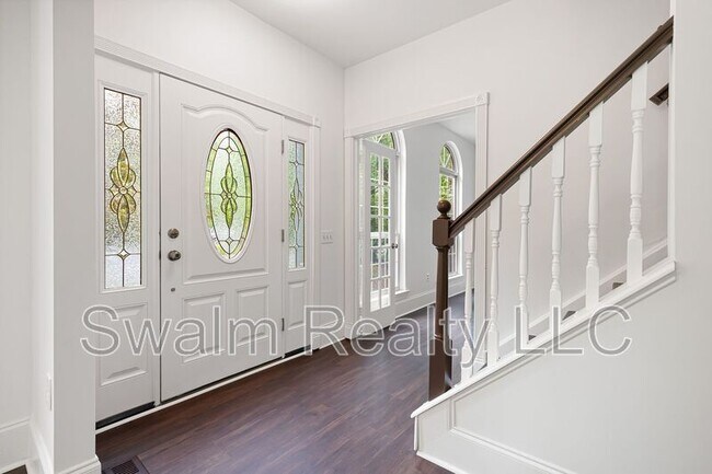 Building Photo - 240 Timber Knoll Dr