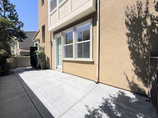 Building Photo - 2017 Mary Helen Ln