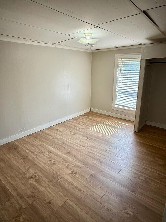 Building Photo - 7564 GH