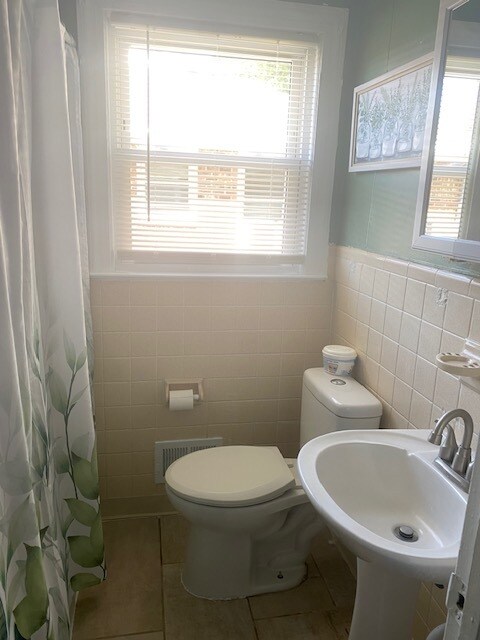 Building Photo - 595 South 7th Street