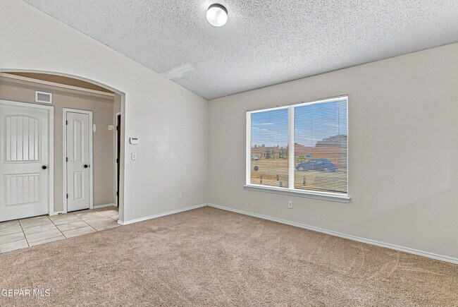 Building Photo - 11412 Flor Veronica Dr