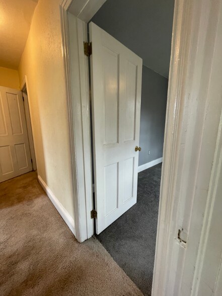 Building Photo - 723 Limekiln Pike