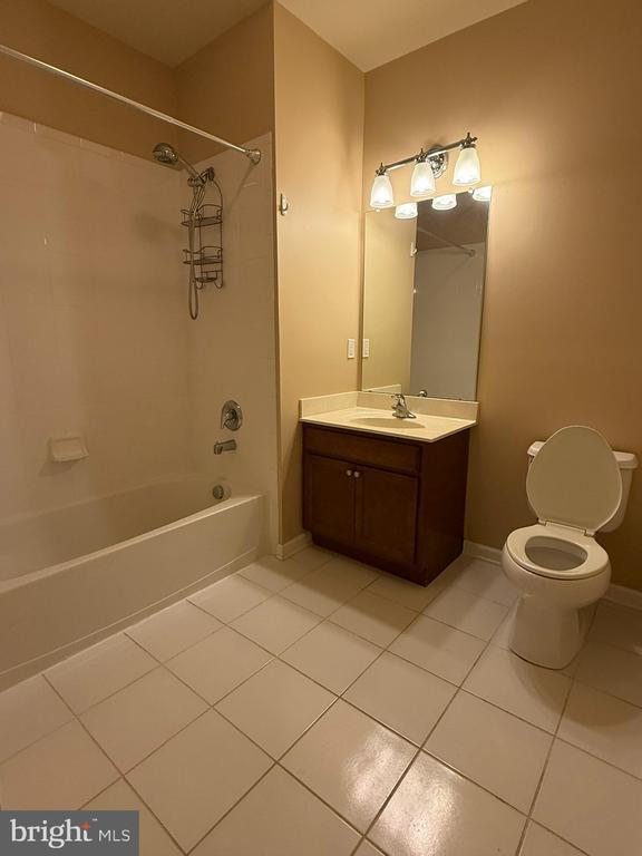 Building Photo - 224 Breeders Cup Dr