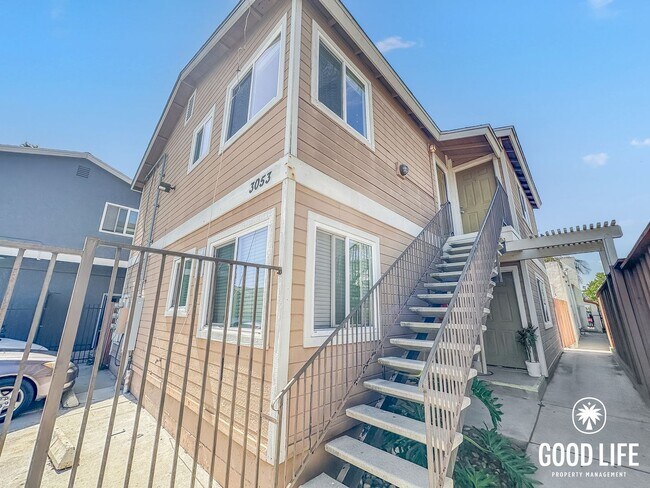 Building Photo - Inviting 1BD/1BA Upper-Level Condo in Golden Hill with Laundry On-Site & Reserved Parking