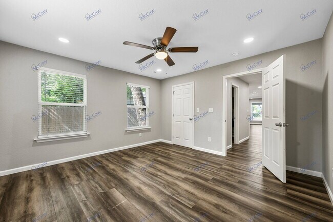 Building Photo - 417 High School Ln