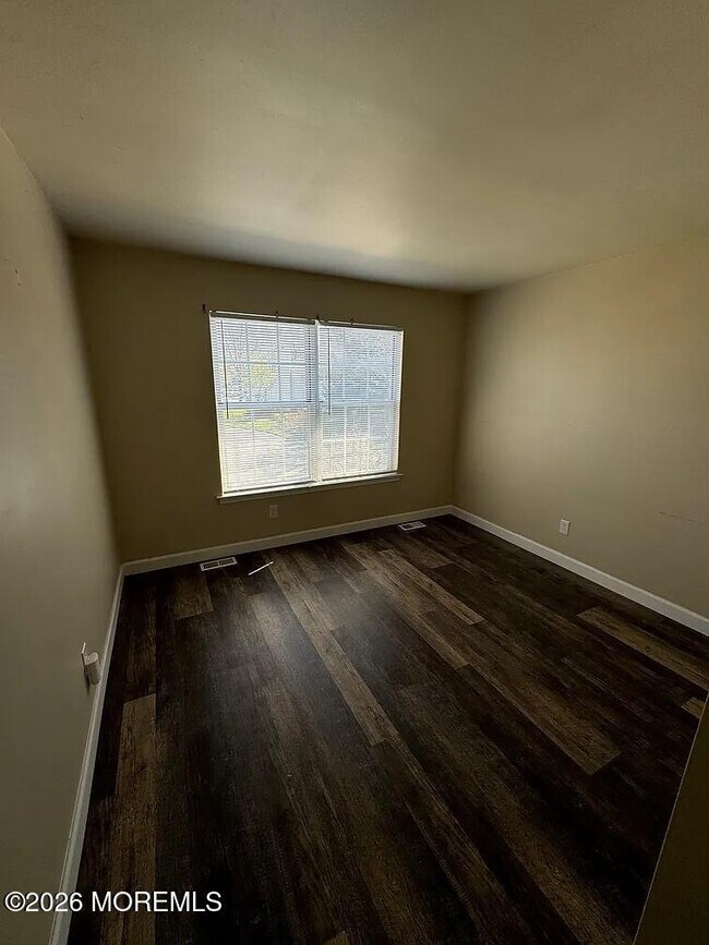 Building Photo - 134 Rumford Way
