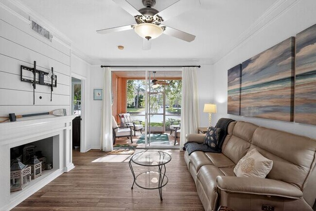 Building Photo - 4114 Central Sarasota Pkwy