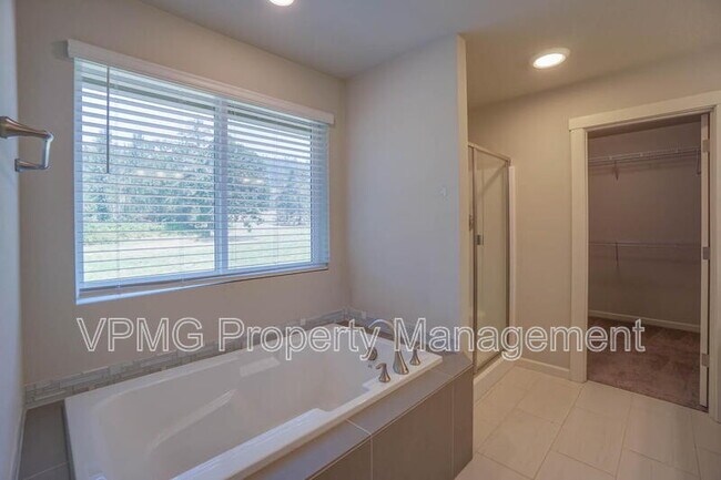 Building Photo - 6301 N 89th Ave