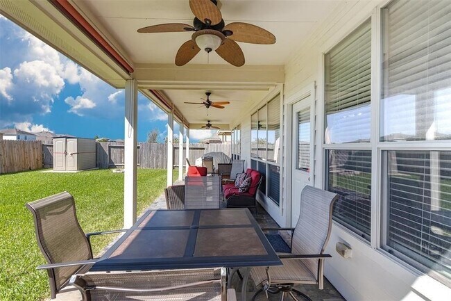 Building Photo - 18311 Red Oak Manor Ln