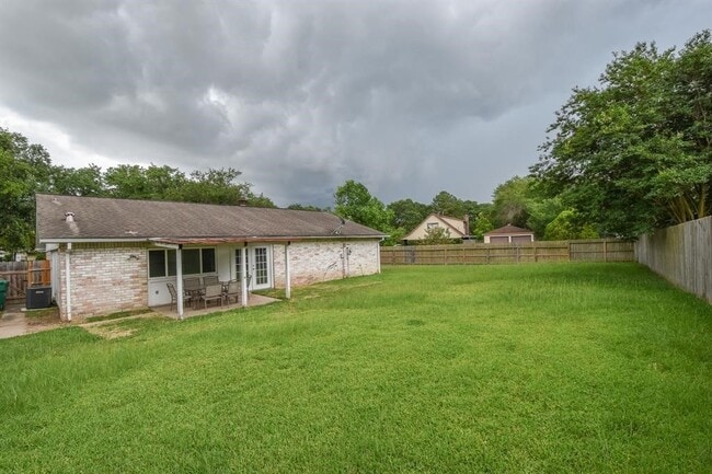 Building Photo - 4631 Lochshin Dr
