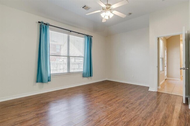 Building Photo - 4244 Summersweet Ln