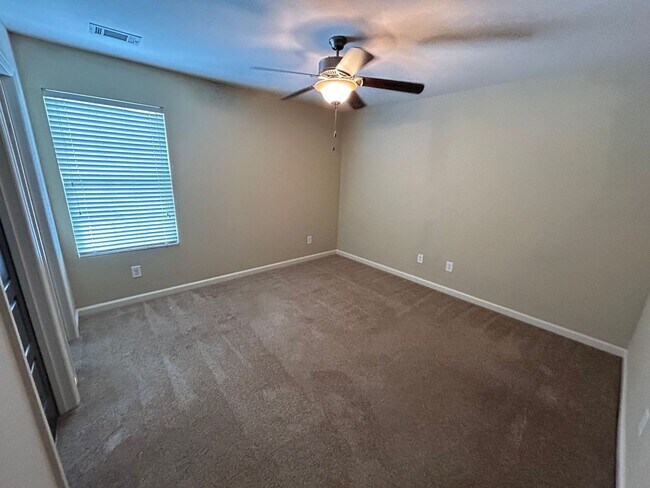 Building Photo - 227 Madison Heights