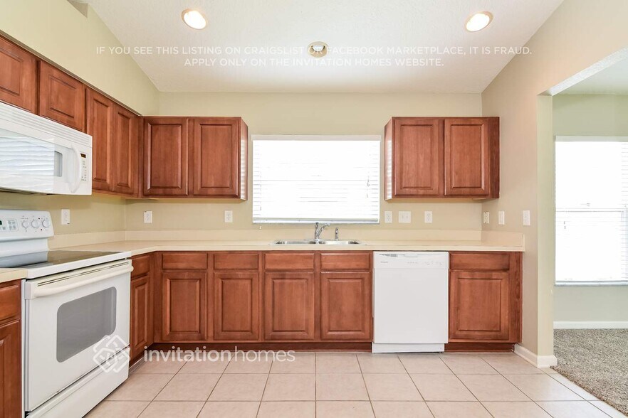 Building Photo - 7827 Outerbridge St