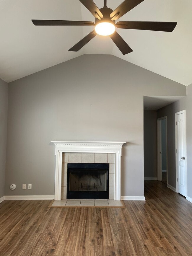 Building Photo - 365 Andrew Dr