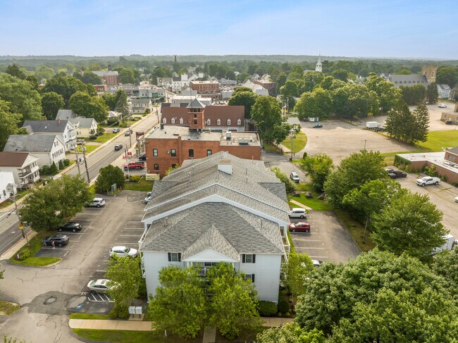 Building Photo - 68 Temple St