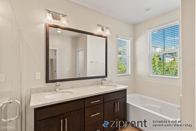 Building Photo - 4 br, 3 bath House - 8533 Preserve Ave, Ne...